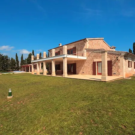 Fantastic Fiol 3 Bedrooms Perfectly Located Between And Puerto Vila